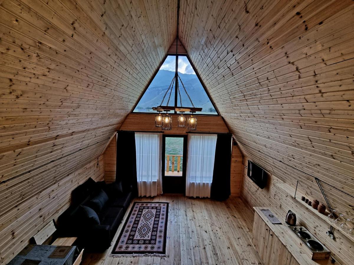 Mountain Hut In Kazbegi Vila Exterior foto